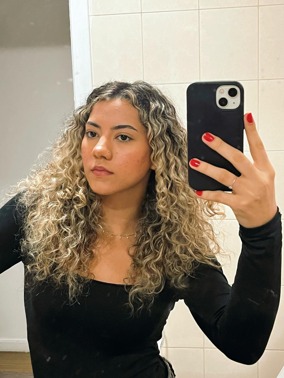 Laura OLIVEIRA 